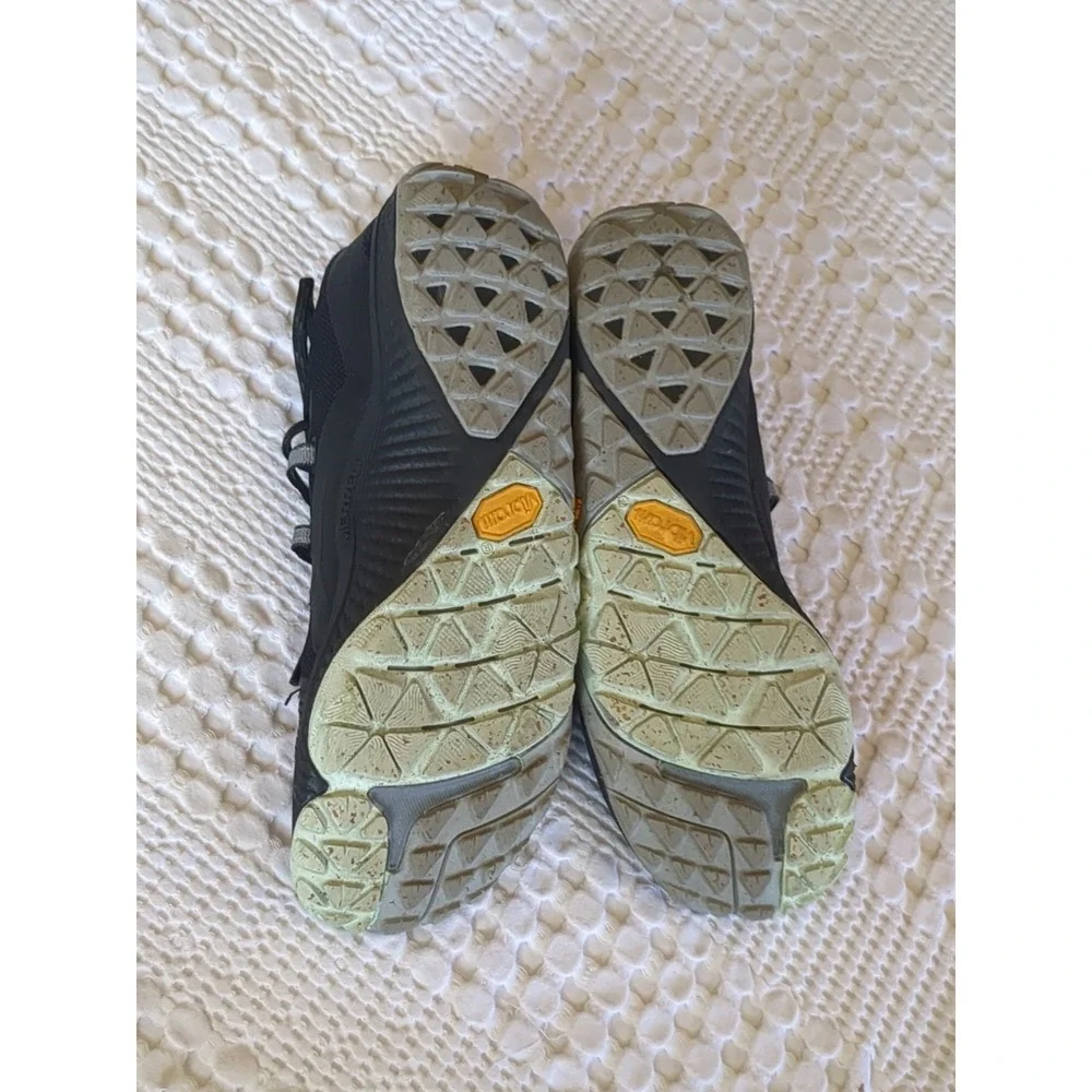 Merrell Trail Glove 6‎ Black Barefoot Minimalist Running Shoes Sz 7 Women's